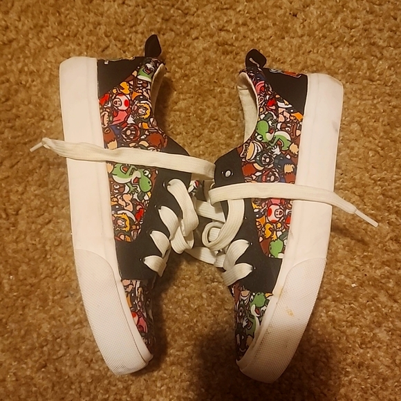 Mario Shoes - Picture 2 of 2